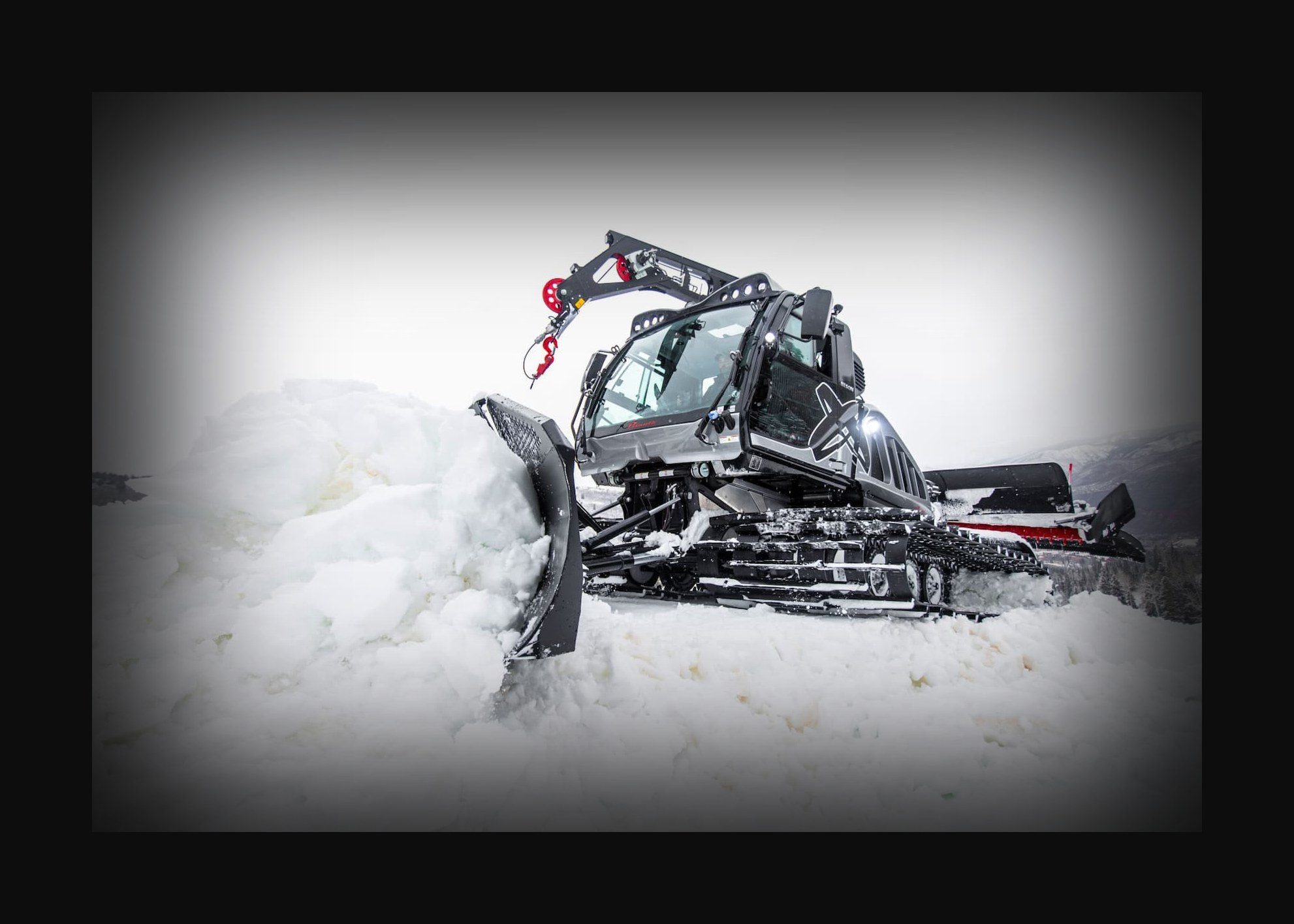 Prinoth groomer