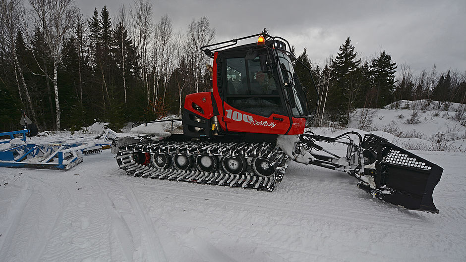 PistenBully 100 Trail Peterson Equipment