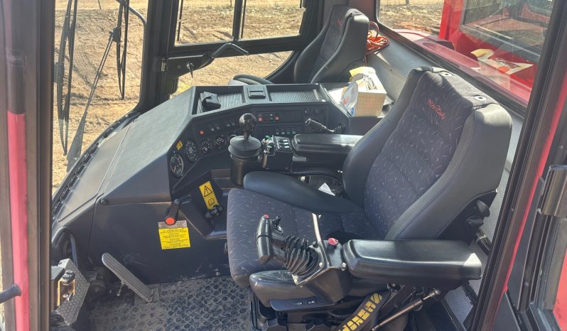 2001 PistenBully 200 W/ 8 person cabin full